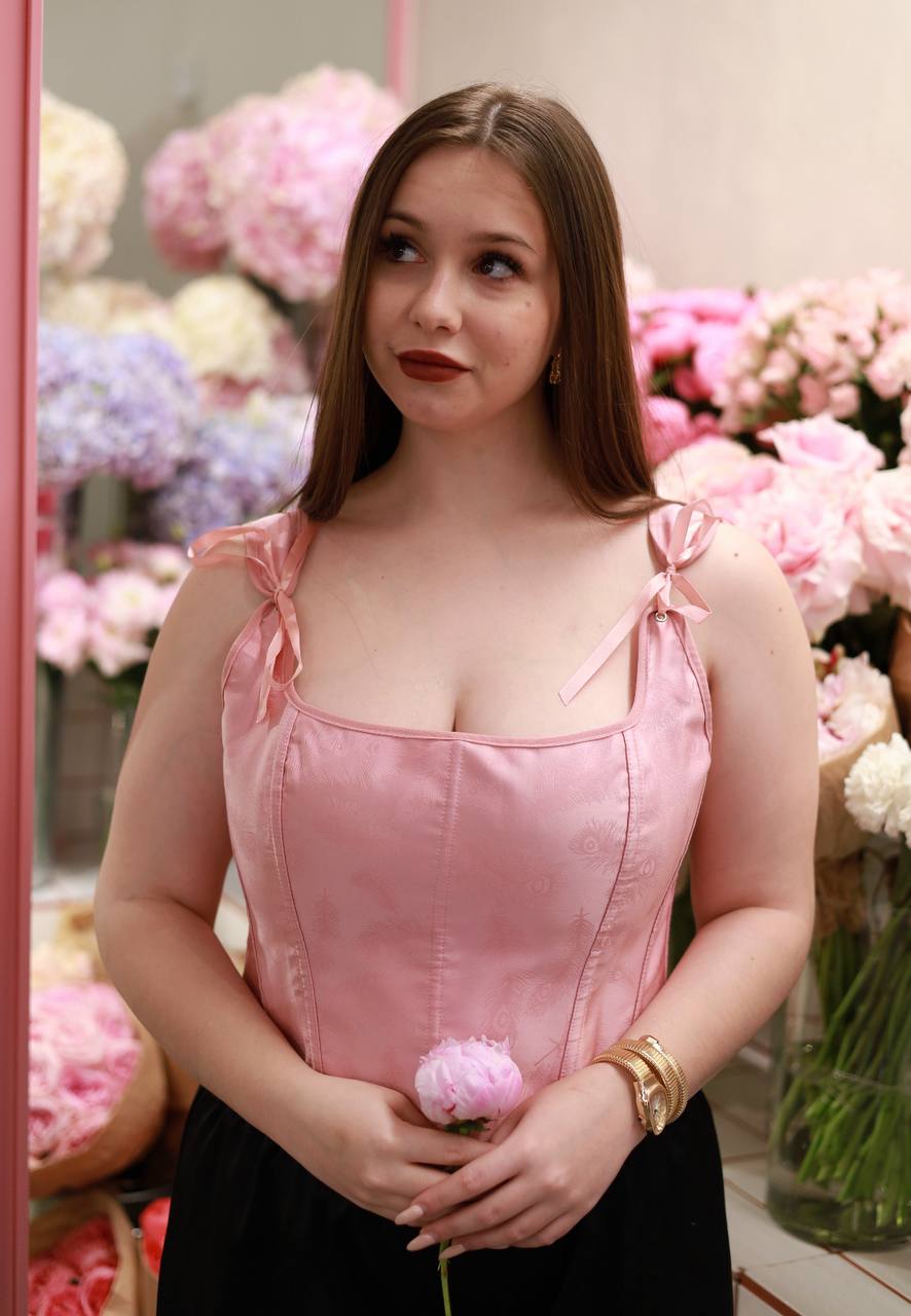 рожевий корсет